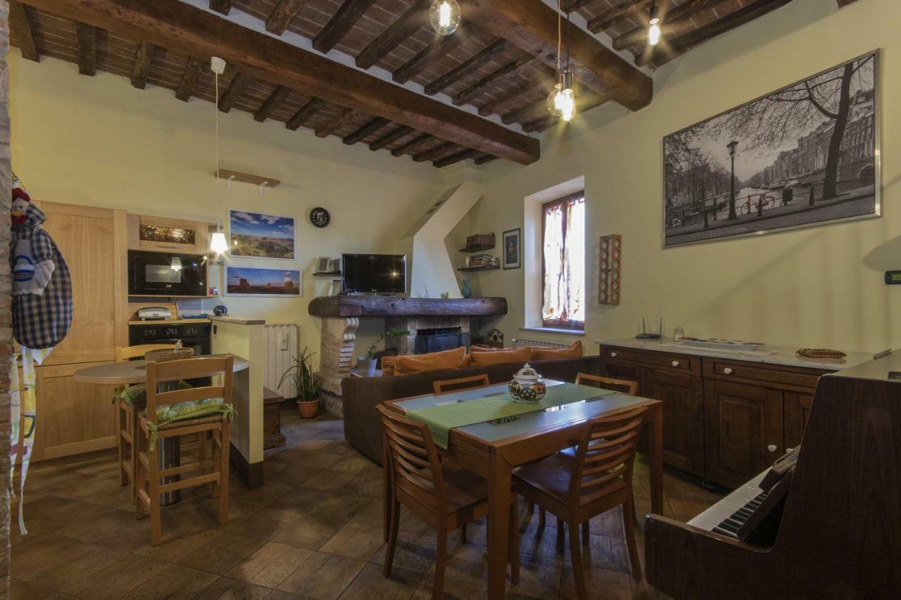 Villa Borgo Buio Town House Montepulciano Stazione Exterior foto